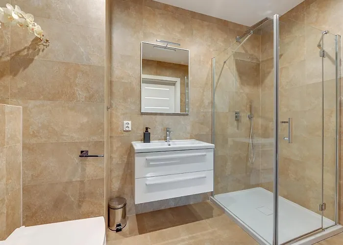 Staywin Aura I Apartment